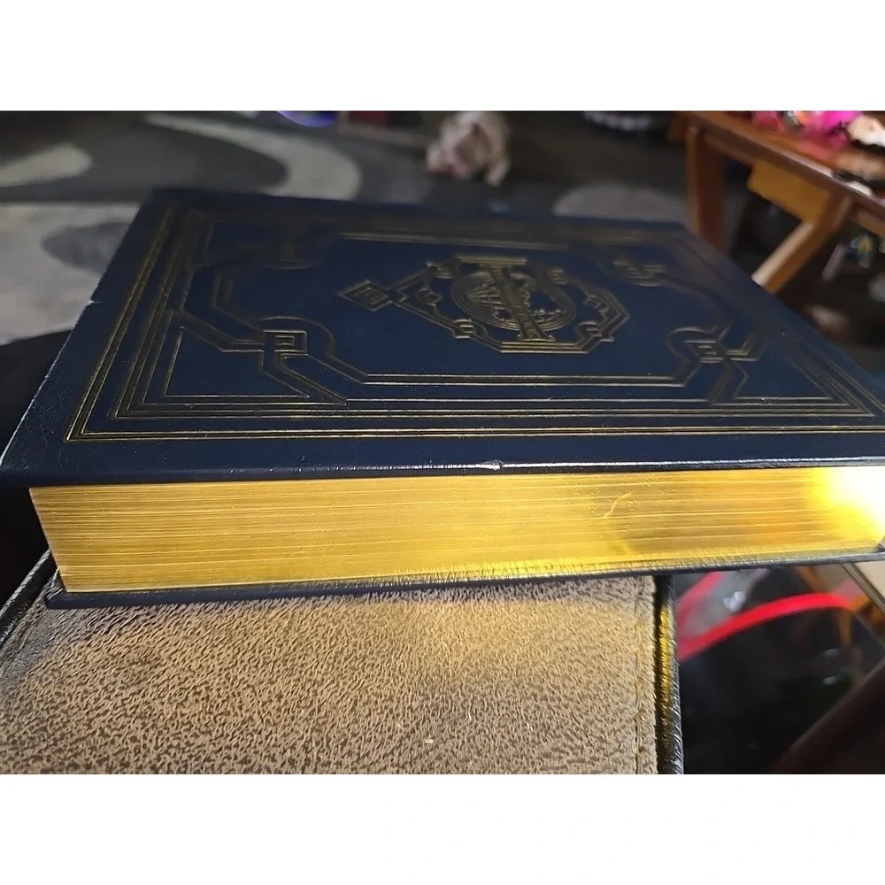 Vintage 1991 The‎ World Book Encyclopedia Volume 1 A Hardcover History